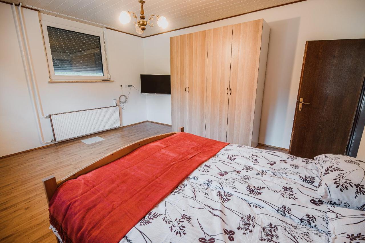 Mojcin Pisker Apartment House Kranj Exterior photo